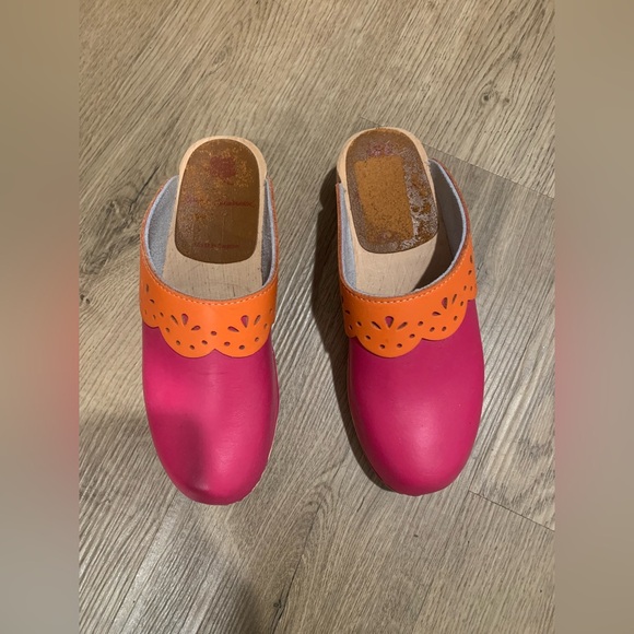 Hanna Andersson Shoes - NWOB Hanna Andersson Pink+ orange leather clogs lace cut detail size 7/37